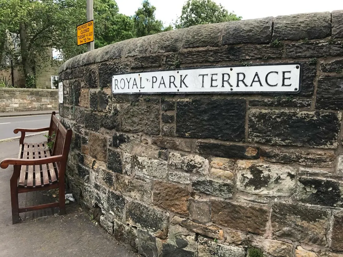 Beautiful Holyrood Park Apartment Edinburgh
