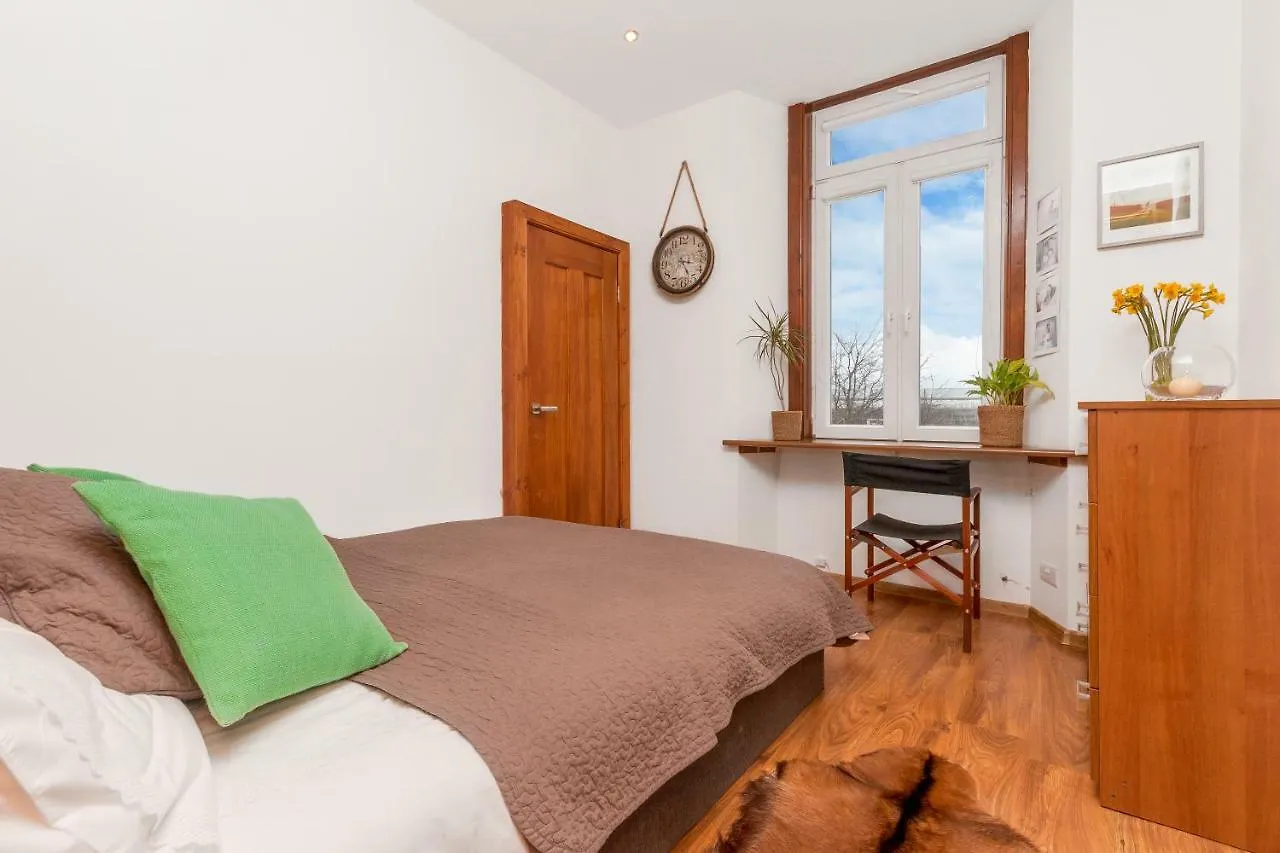 Beautiful Holyrood Park Apartment Edinburgh 0*,  Storbritannien